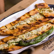 Köz Patlıcanlı Erzincan Tulum Peynirli Pide